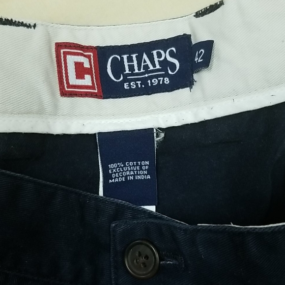 Shorts - Picture 4 of 4